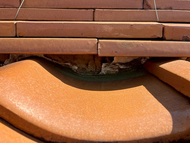 ボロボロになりほどんどなくなった漆喰